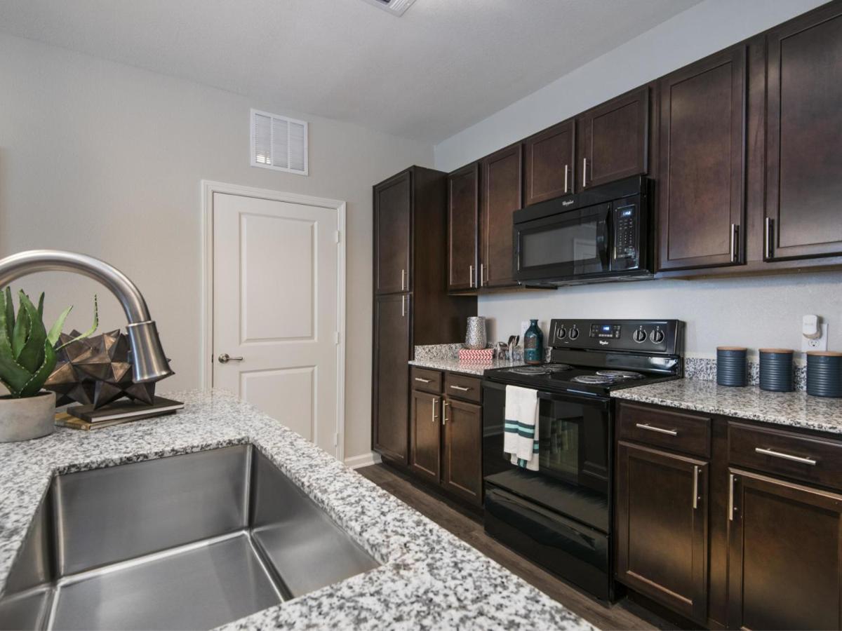 Spacious Furnished Resort Style Apartments Tomball Zimmer foto